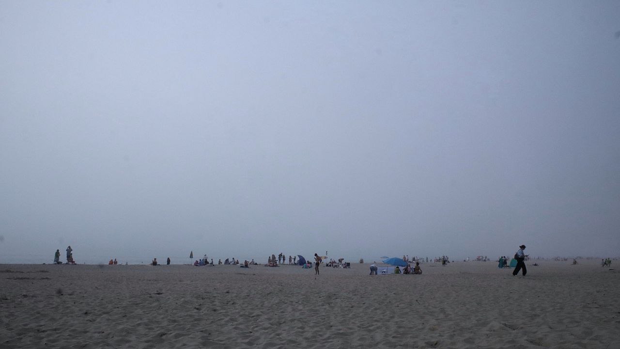 Сильный туман в Янтарном. Море не видно.